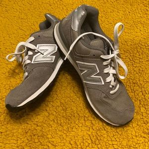 Size 5.5 Big Kid New Balance 574 Grey/White